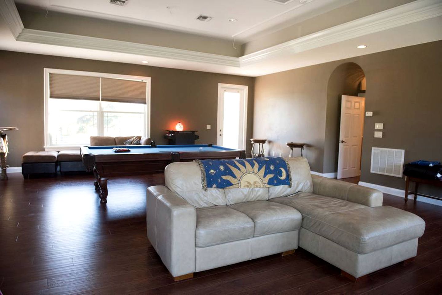 Luxurious Villa Rental with Pool and Hot Tub near Tampa, Florida