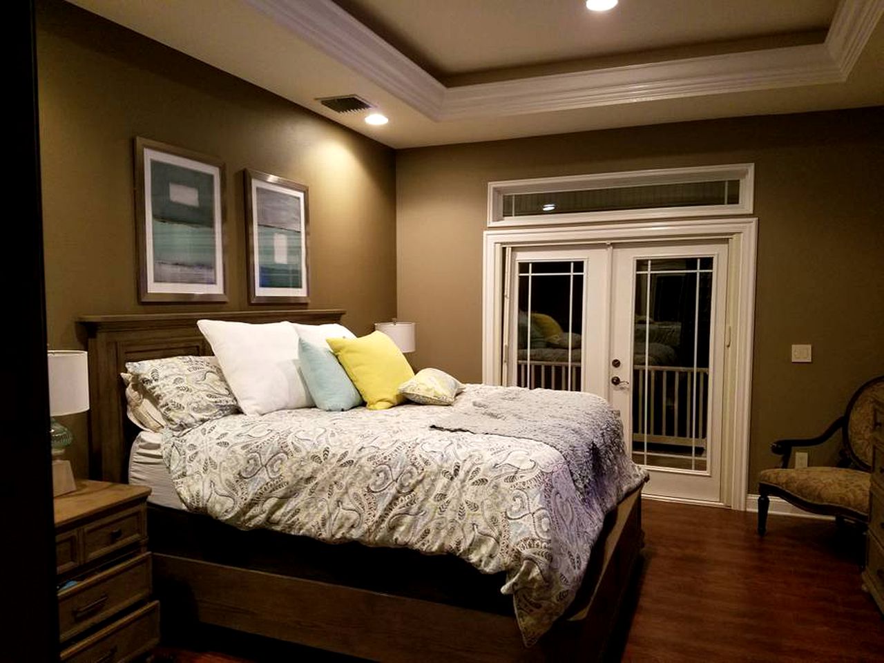 Luxurious Villa Rental with Pool and Hot Tub near Tampa, Florida