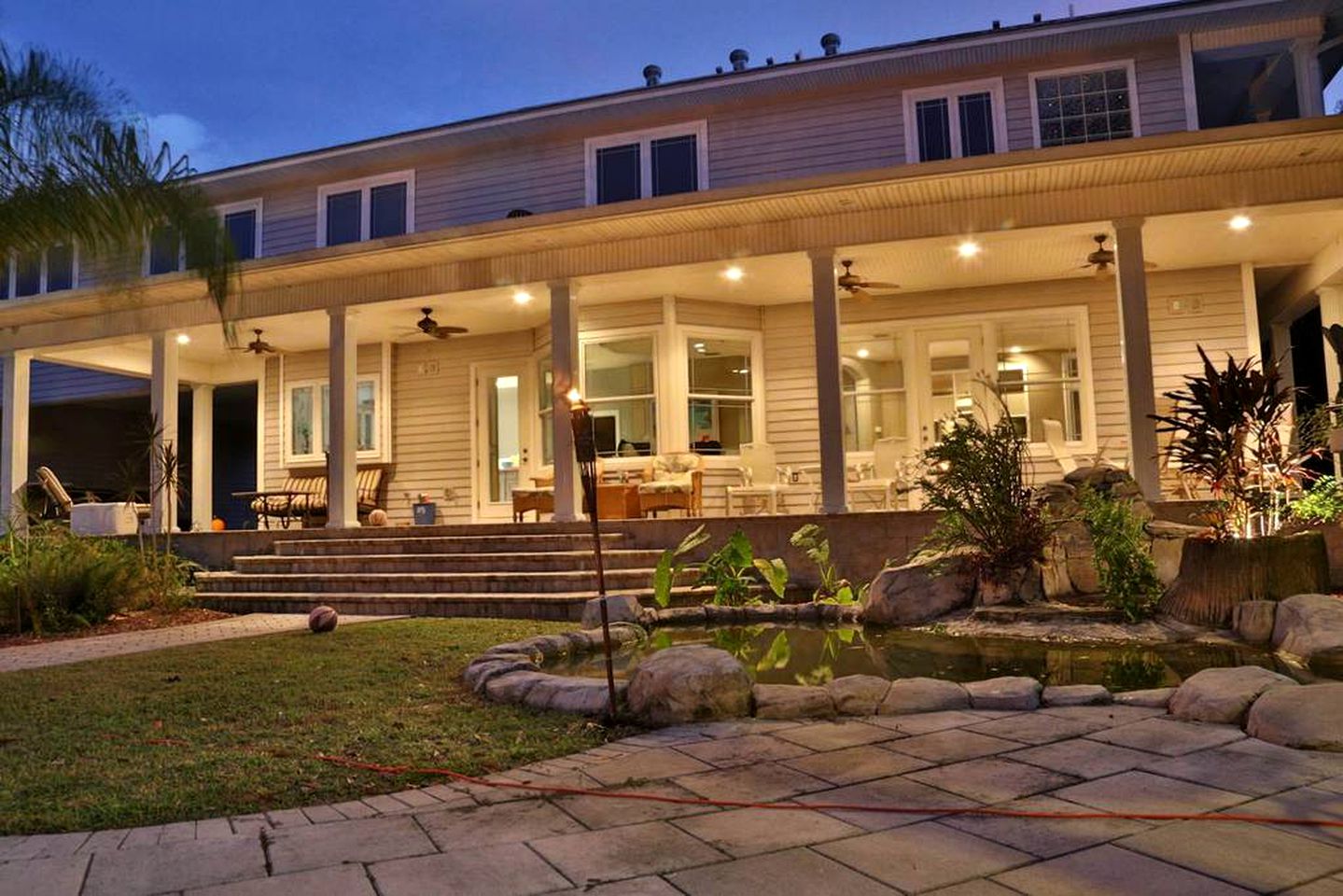 Luxurious Villa Rental with Pool and Hot Tub near Tampa, Florida