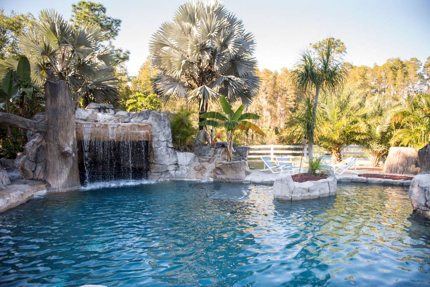 Luxurious Villa Rental with Pool and Hot Tub near Tampa, Florida