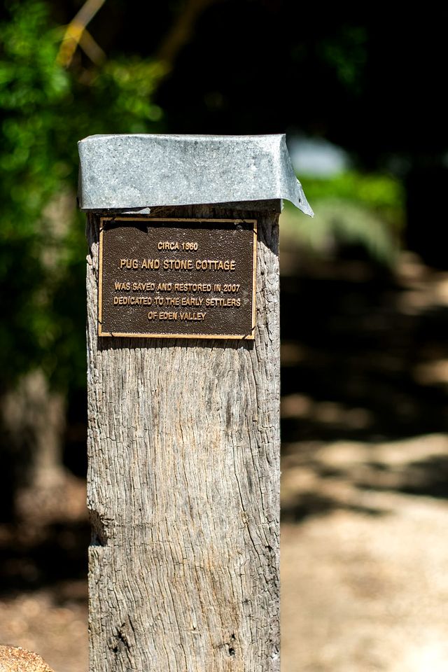 Sweet Countryside Cottage with Spa Bath in South Australia
