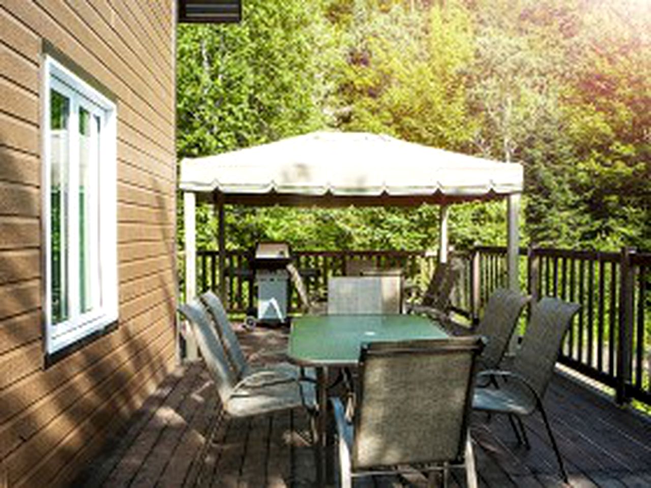 Woodland Chalet Rental for Spa Getaway near Stoneham in Quebec, Canada