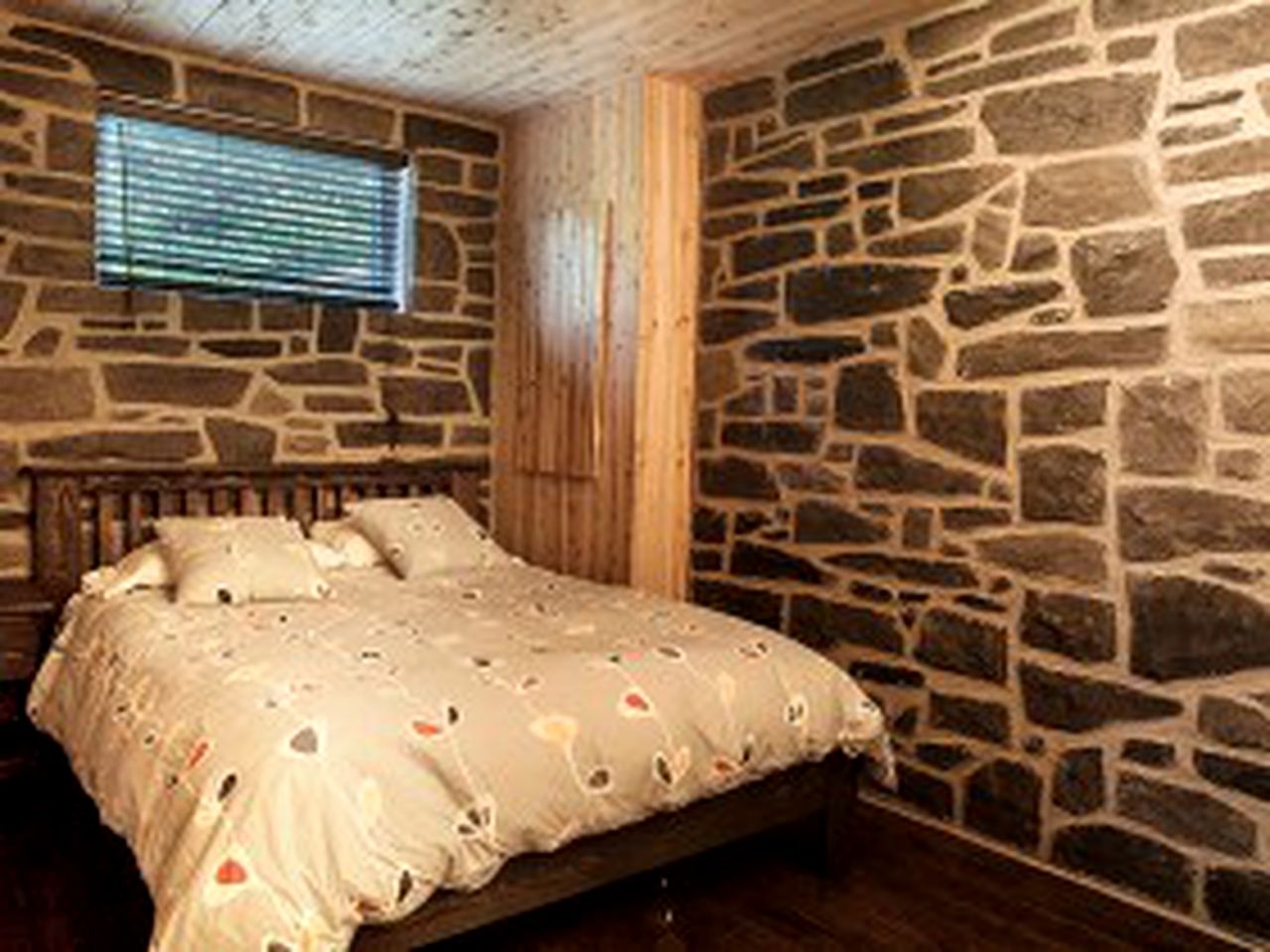 Woodland Chalet Rental for Spa Getaway near Stoneham in Quebec, Canada