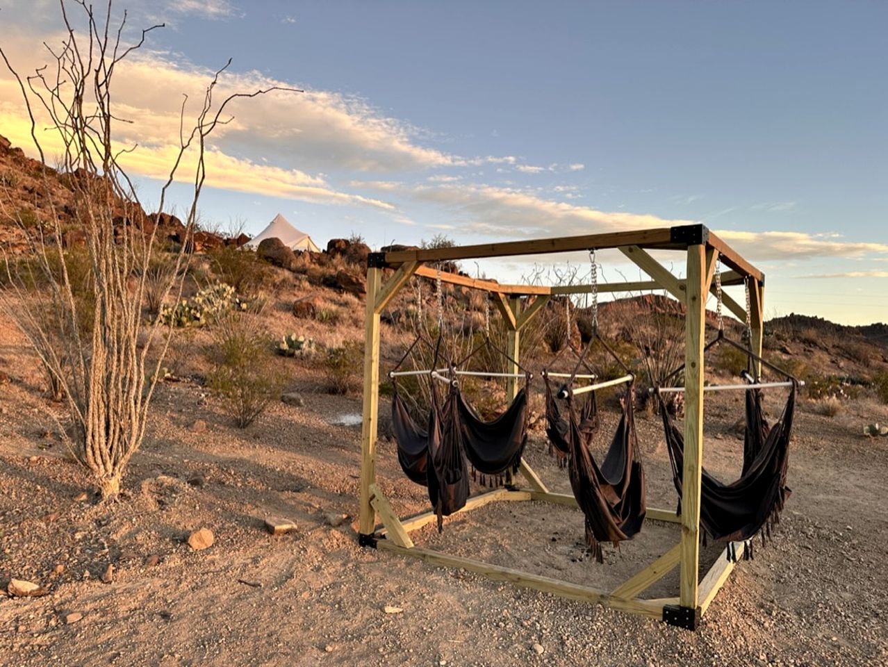 Romantic and Unique Geo Dome Perfect for Stargazing and a Weekend of Exploring Terlingua Ghost Town