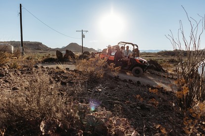 Romantic and Unique Geo Dome Perfect for Stargazing and a Weekend of Exploring Terlingua Ghost Town - Photo 2