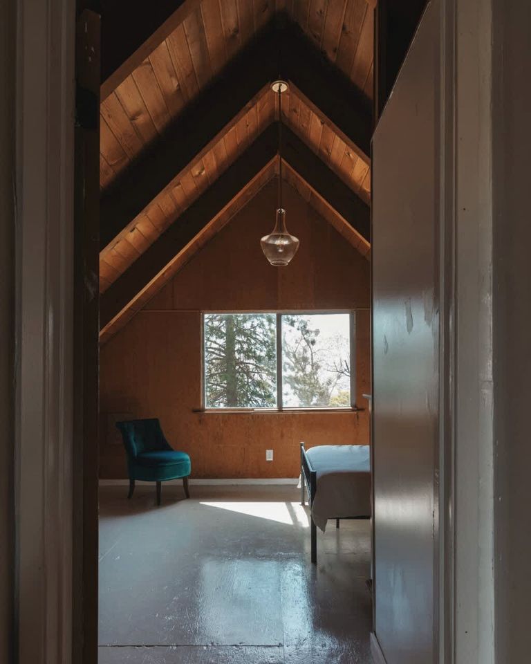 Spacious Four Bedroom Cabin on Private Land in Sierra National Forest, Perfect for a Tranquil Weekend in Nature with Family