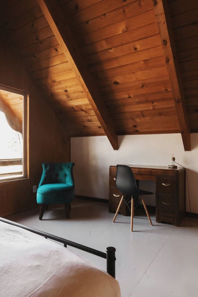 Spacious Four Bedroom Cabin on Private Land in Sierra National Forest, Perfect for a Tranquil Weekend in Nature with Family