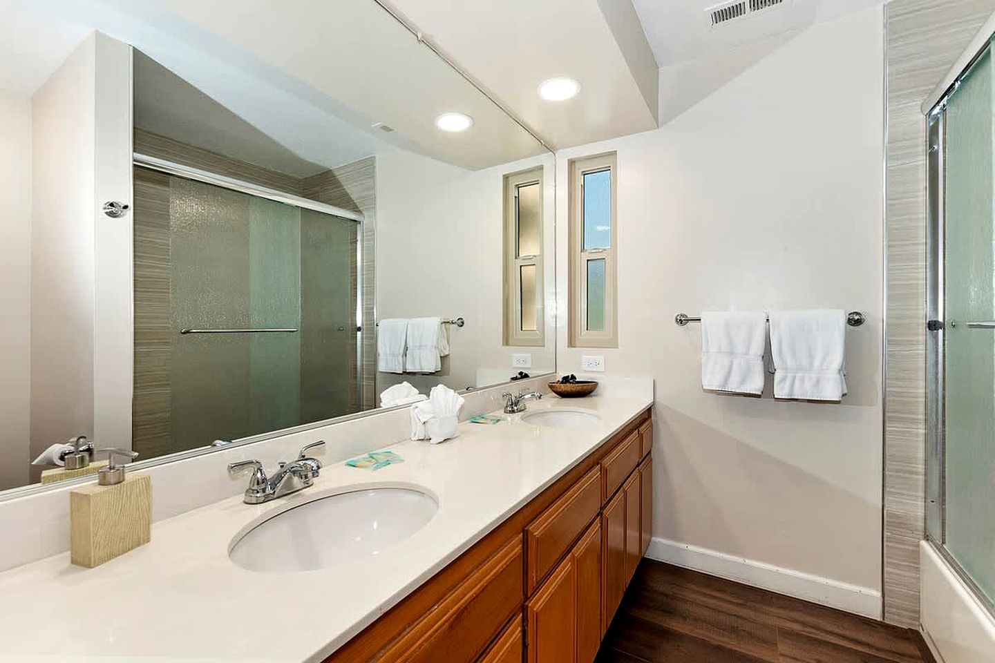 Spacious Cabin Suite with Barbecue Perfect for Winter Sports in Big Bear Lake, California