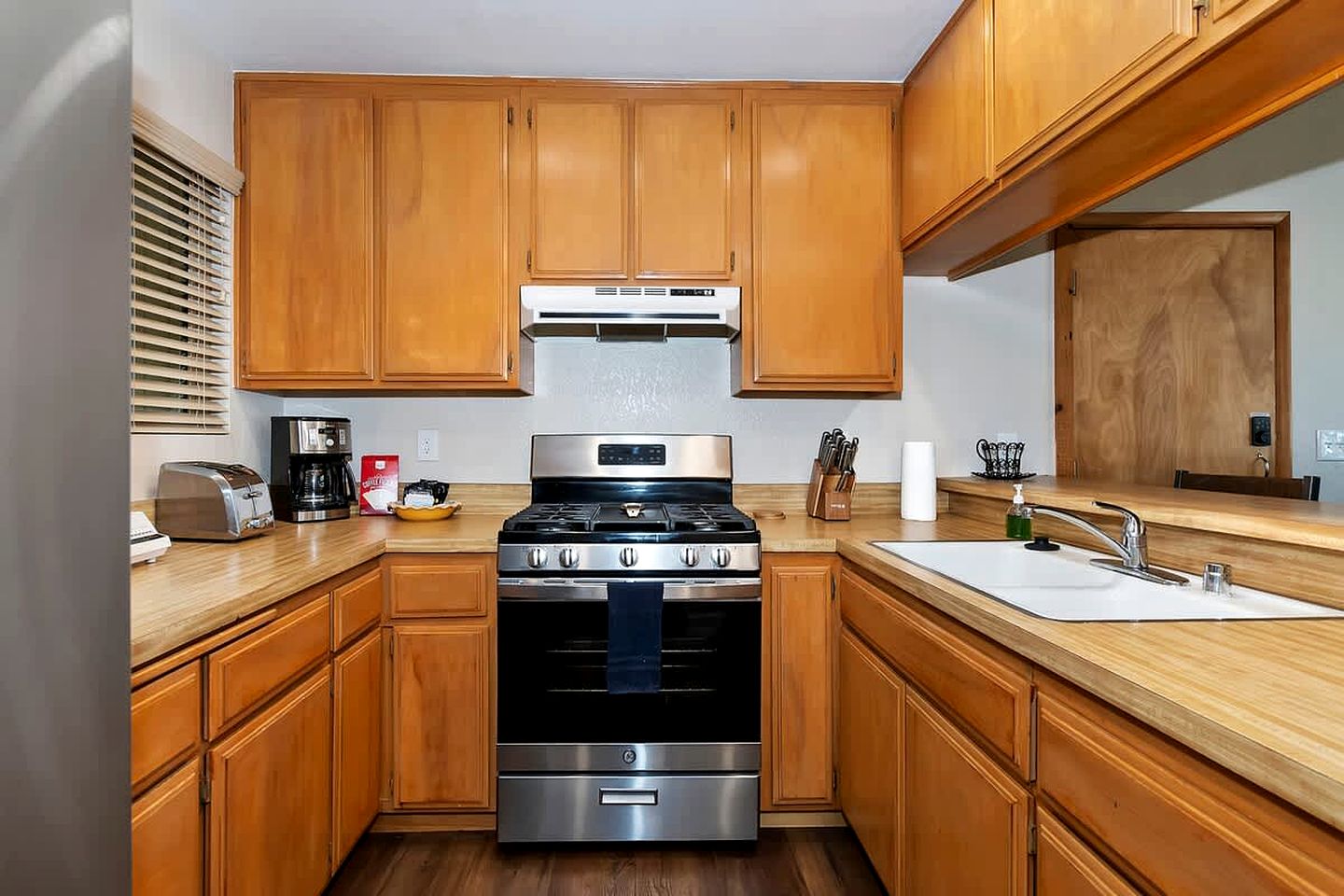 Spacious Cabin Suite with Barbecue Perfect for Winter Sports in Big Bear Lake, California