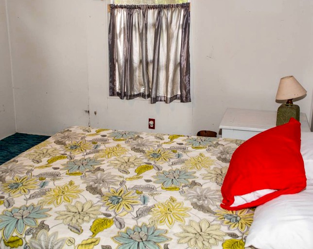 Cabins (Interlachen, Florida, United States)