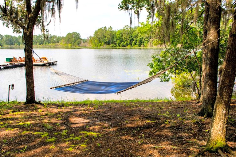 Cabins (Interlachen, Florida, United States)