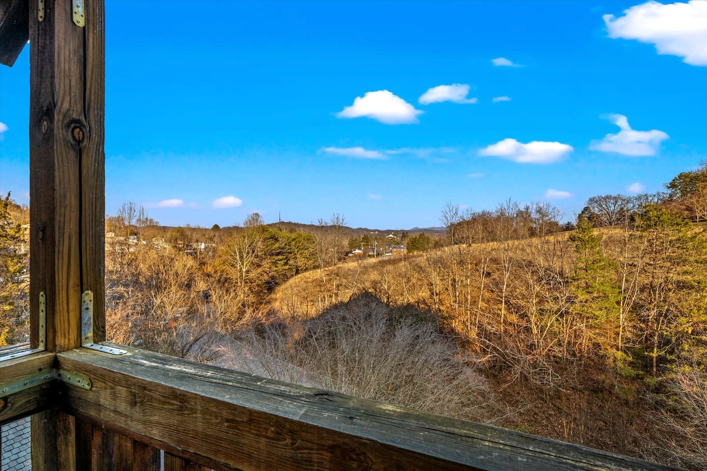 Spacious Cabin with Game Room, Hot Tub & 3 Decks Near Smoky Mountains, Sevierville, TN