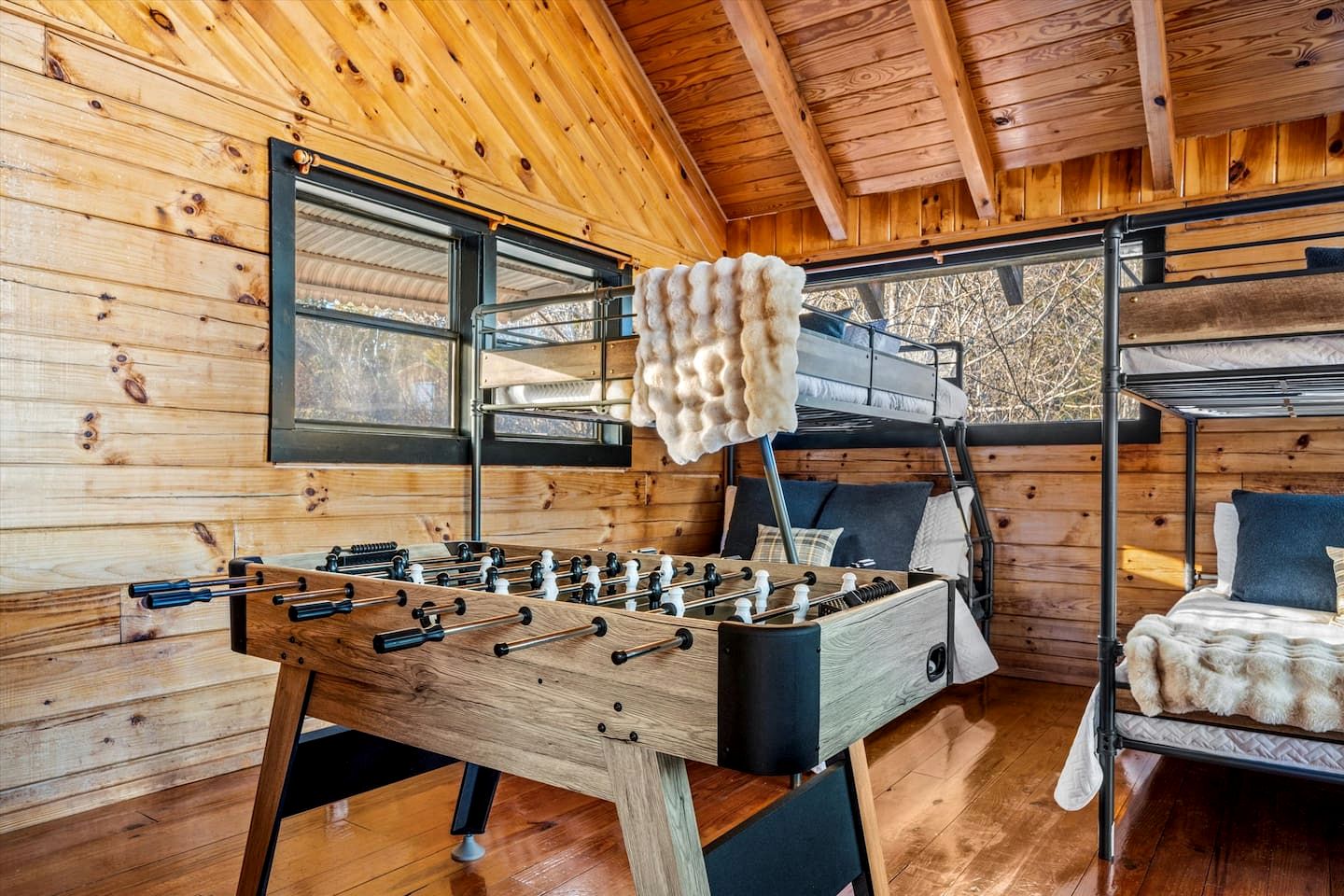 Spacious Cabin with Game Room, Hot Tub & 3 Decks Near Smoky Mountains, Sevierville, TN