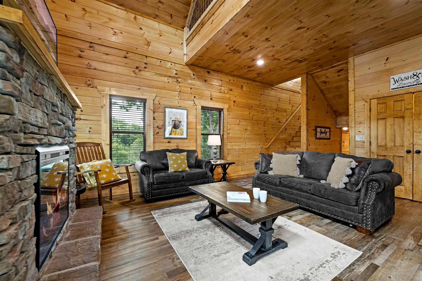 The Lazy Bee Log Cabin Retreat Sevierville, TN