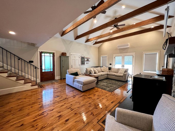 Cabins (United States of America, Bridgton, Maine)