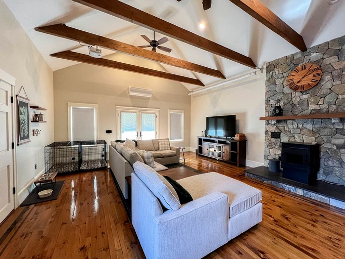 Cabins (United States of America, Bridgton, Maine)