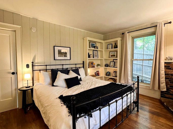 Cabins (United States of America, Bridgton, Maine)