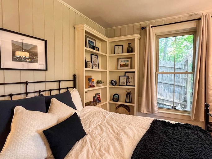 Cabins (United States of America, Bridgton, Maine)