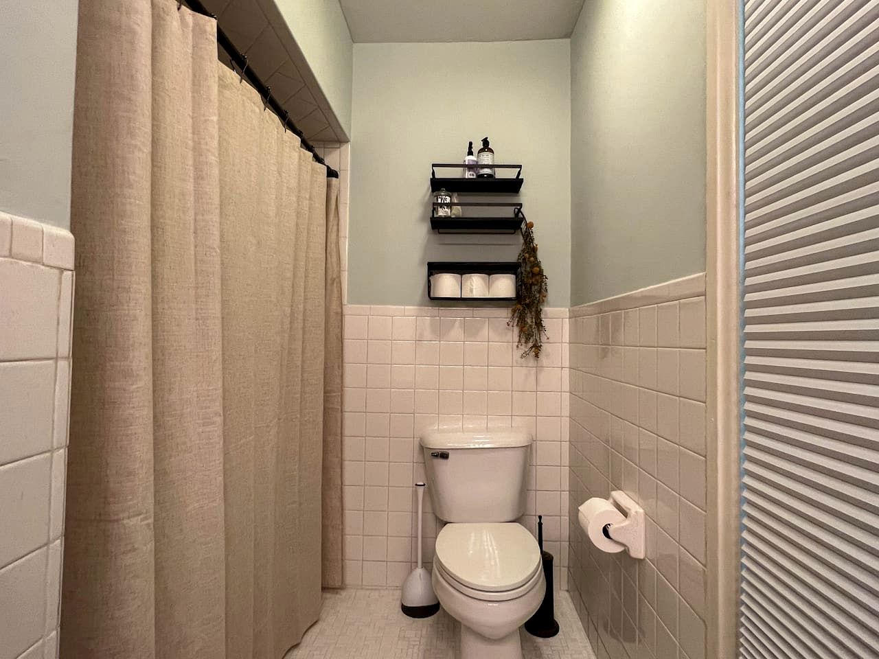 Spacious Cabin with Lovely Porch and Backyard in Maine