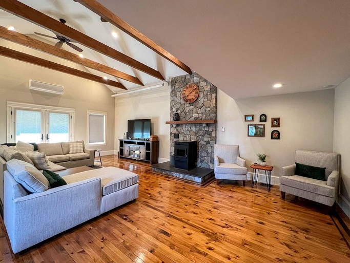 Cabins (United States of America, Bridgton, Maine)