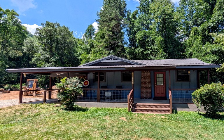 Cabins (United States of America, Bryson City, North Carolina)