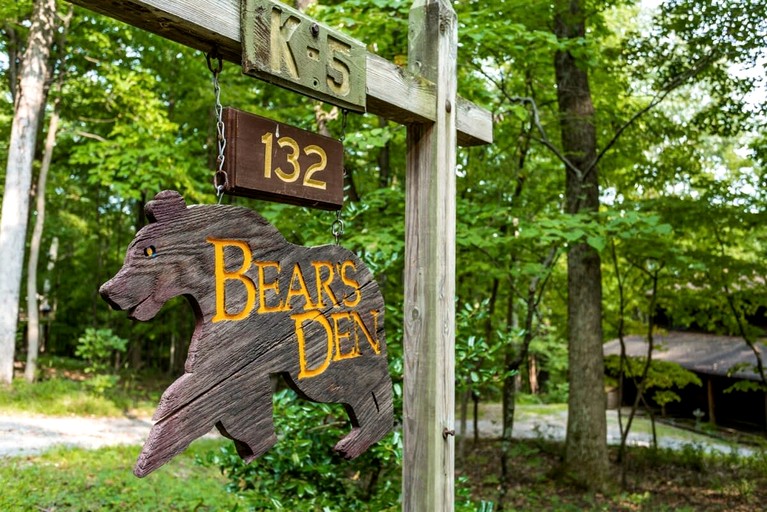 Cabins (United States of America, Berkeley Springs , West Virginia)