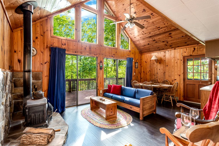 Cabins (United States of America, Berkeley Springs , West Virginia)