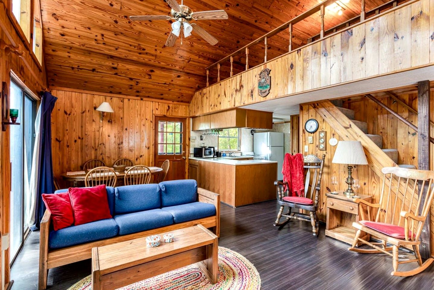 Spacious Chalet-Cabin with Hot Tub, Huge Deck, Fire Pit All Just a 15 Minute Walk to Sleepy Creek in Berkeley Springs, WV