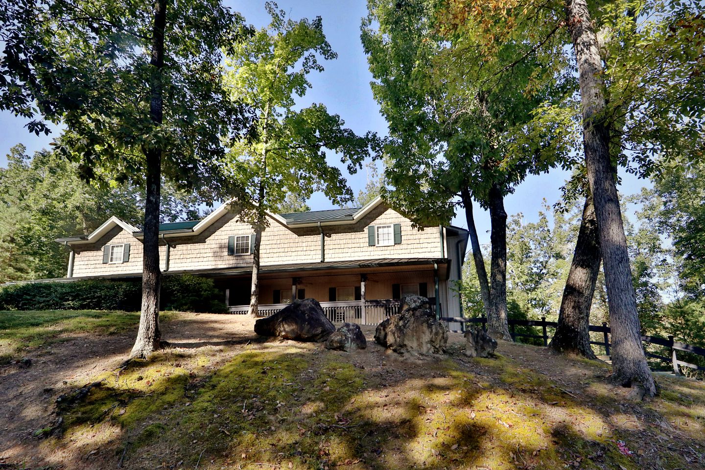 Enormous Cabin Retreat with Theater and Incredible Game Room in Pigeon Forge, Tennessee