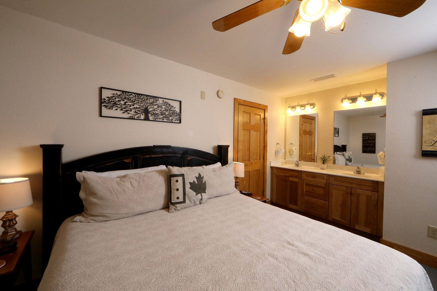 Enormous Cabin Retreat with Theater and Incredible Game Room in Pigeon Forge, Tennessee