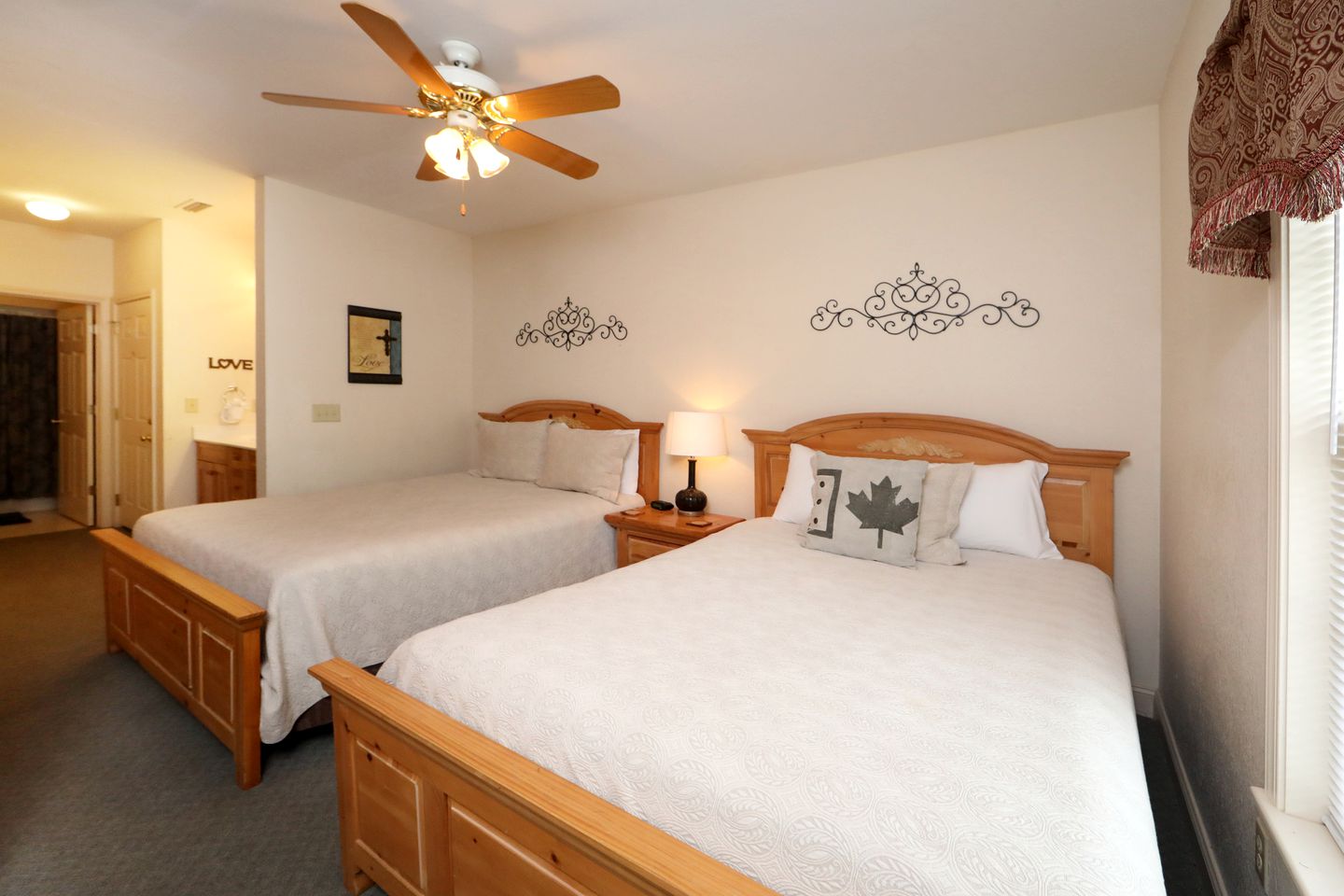 Enormous Cabin Retreat with Theater and Incredible Game Room in Pigeon Forge, Tennessee