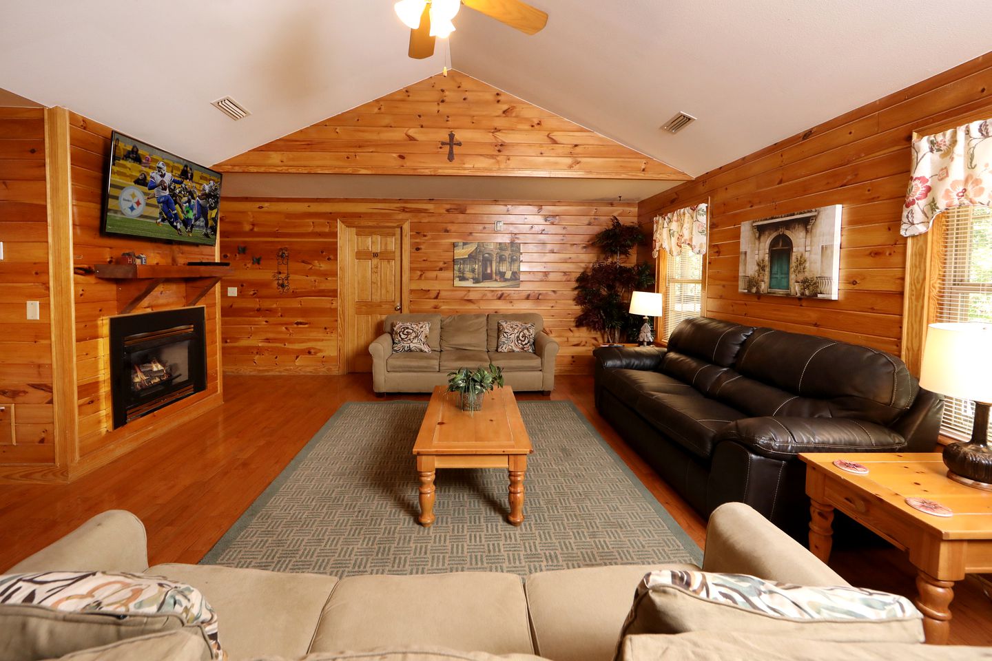 Enormous Cabin Retreat with Theater and Incredible Game Room in Pigeon Forge, Tennessee