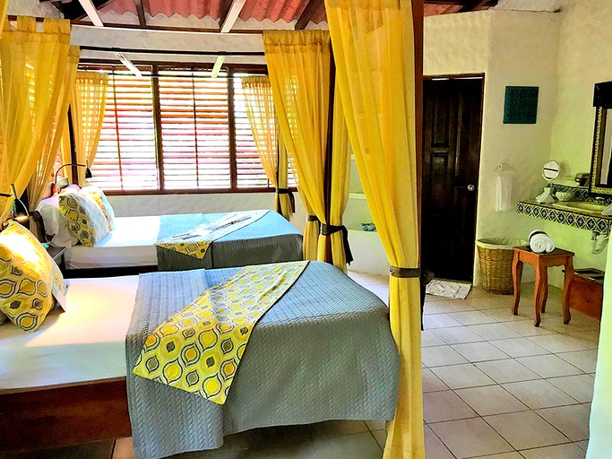 Cottages (Drake Bay, Puntarenas, Costa Rica)