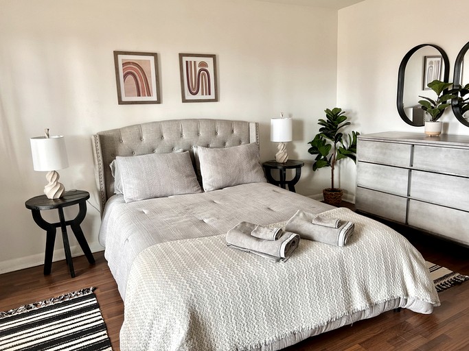 Cottages (Canada, Prince Edward, Ontario)