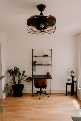 Cottages (Canada, Prince Edward, Ontario)