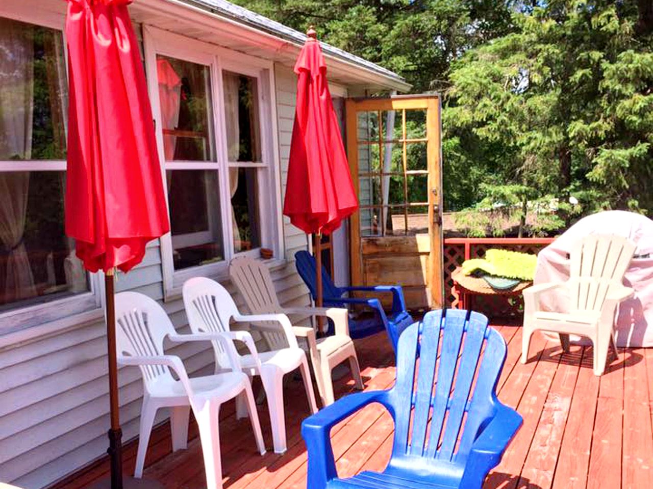 Spacious Cottage Rental with a Fire Pit and Fabulous Views in Summit Lake, Wisconsin