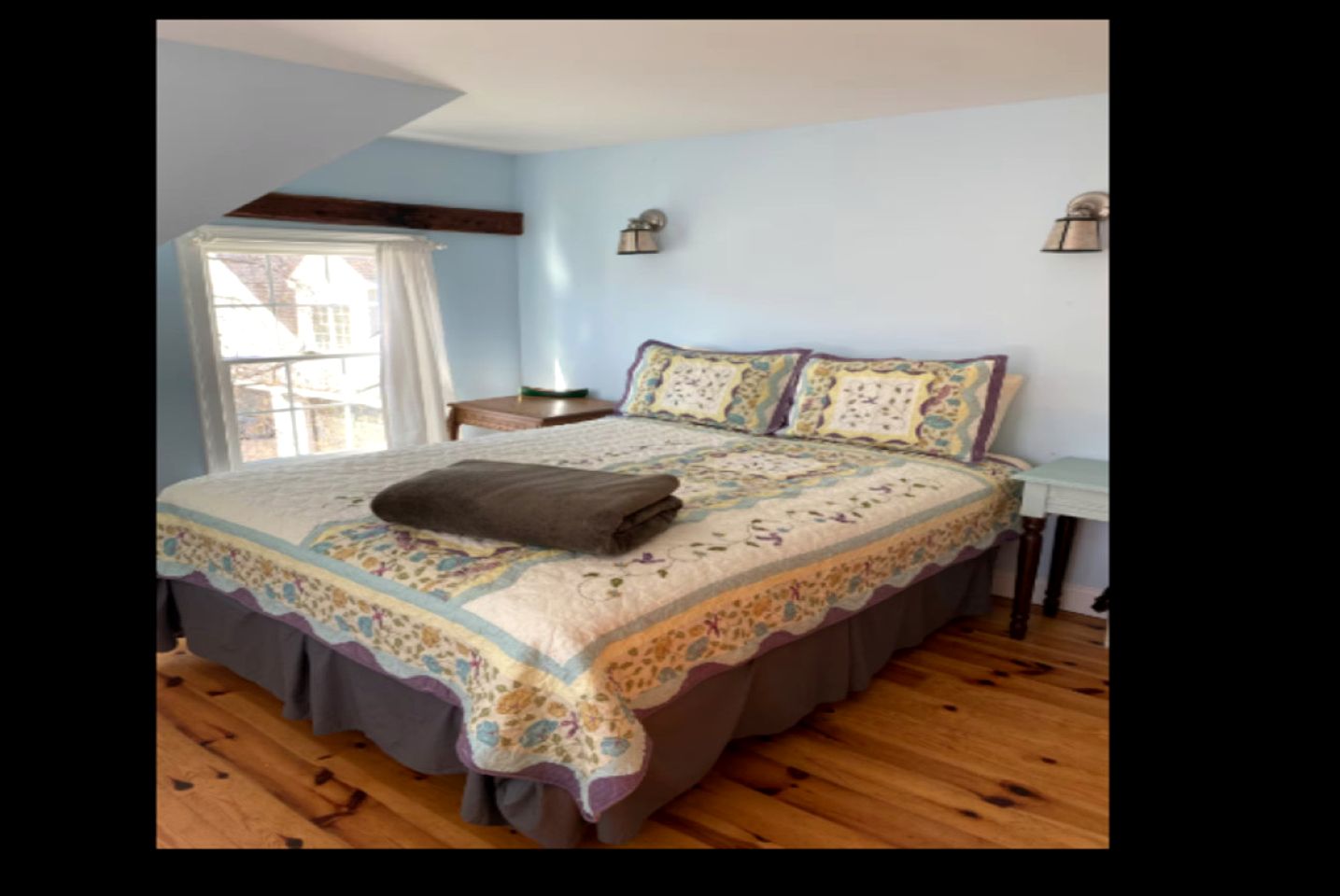 Lush Pastoral Vacation Rental Haven Near Saco River, Maine