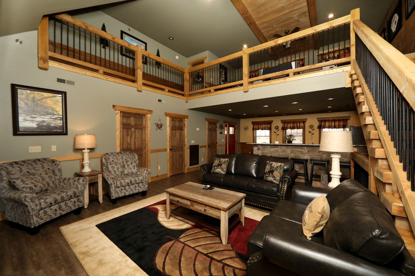 Amazing Cute Cabin with Fireplace, Game Room, Swimming Pool and Hot-tub in Gatlinburg, Tennessee
