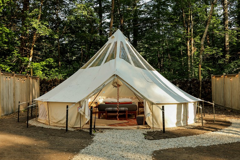 Pet-Friendly Bell Tent with Chic and Cozy Interior in Maine