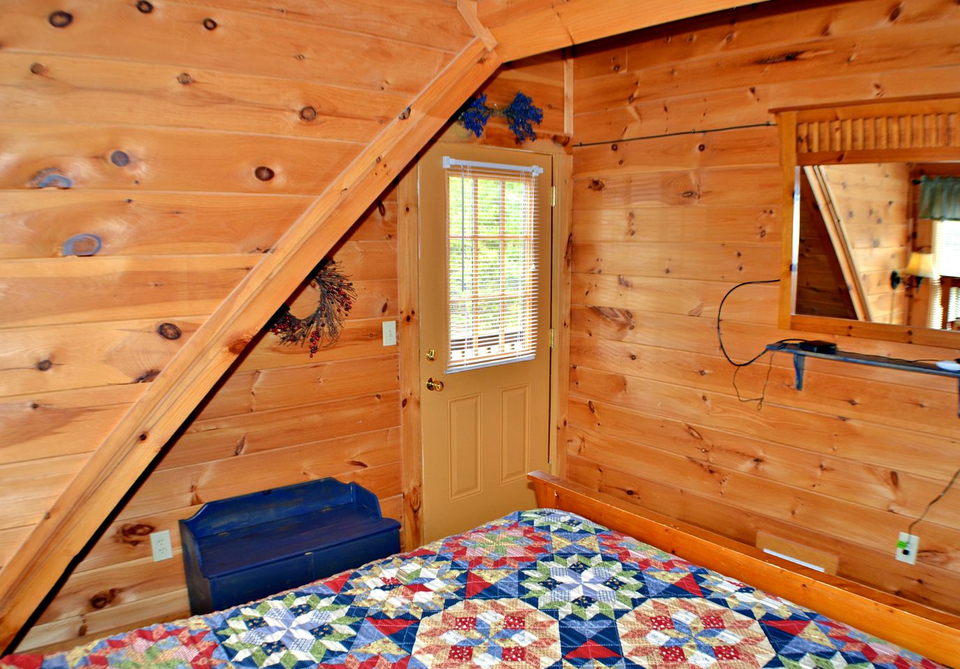 Spacious Family Cabin Rental with Mountain Views and a Hot Tub in Sevierville, Tennessee