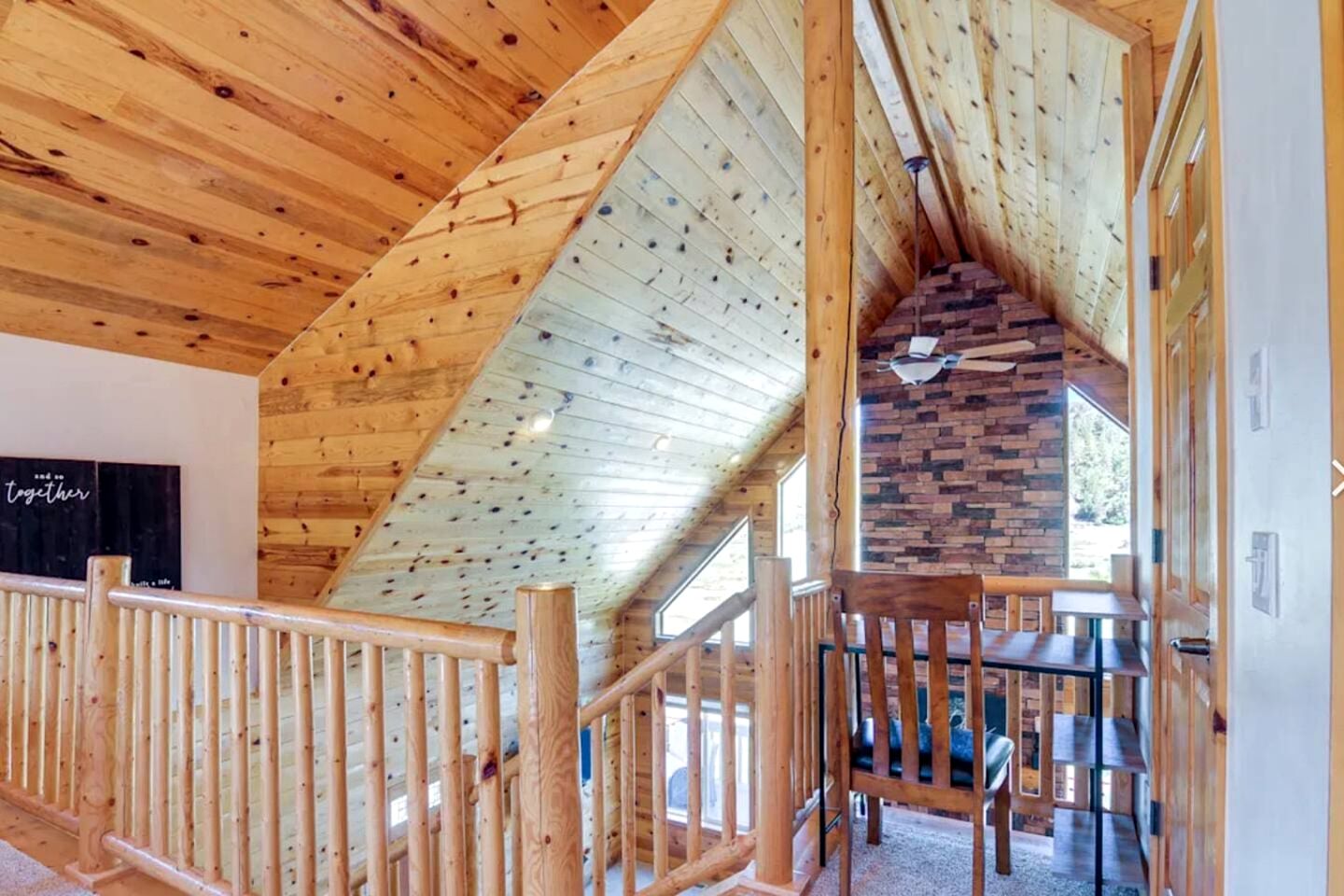 Spacious Family-Friendly Cabin with Pet-Friendly Dog Run & Supercharger Near Bryce Canyon, Alton, UT
