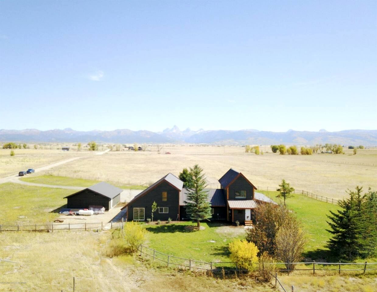 Spacious Unit in a Farmhouse Retreat with Scenic Picture Windows near Skiing & Fishing in Tetonia, Idaho