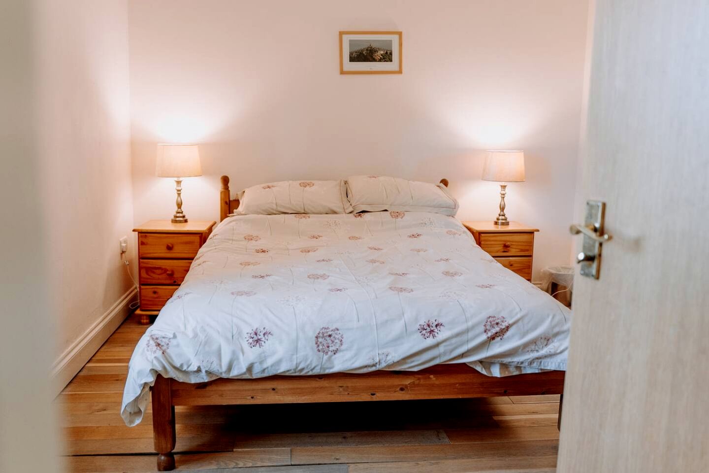 Rustic Countryside Farmhouse with Hot Tub & Games Room near Llawhaden, Pembrokeshire