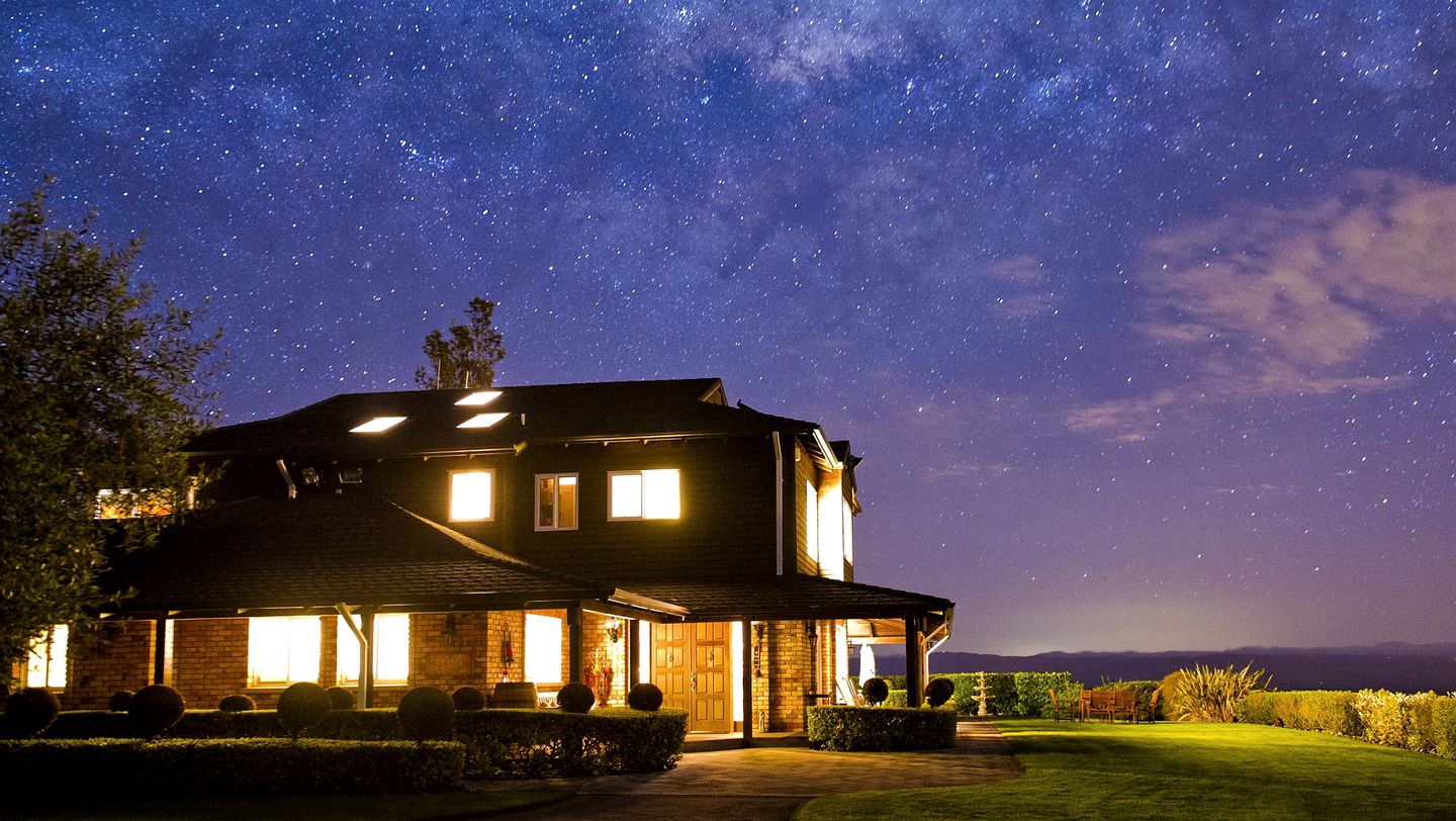 Spacious Honeymoon Suite on Country Estate in Tauranga, New Zealand