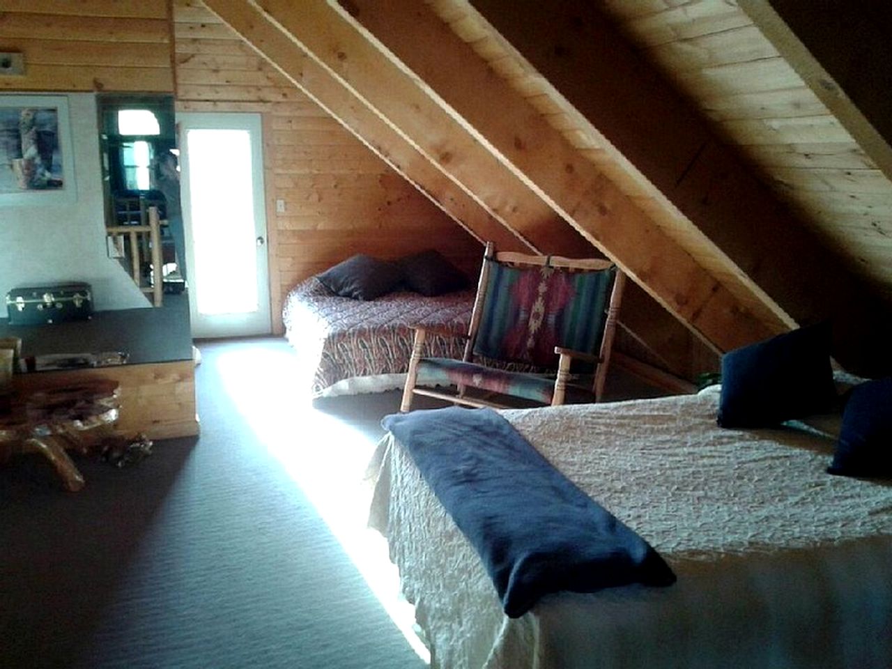 Spacious, Inviting Log Cabin Encircled by Wildlife in Utah