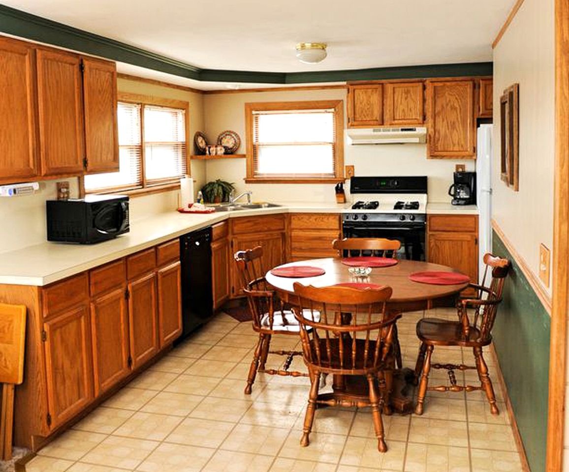 Spacious Lake Cabin Rental with a Private Hot Tub in Ogemaw County, Michigan