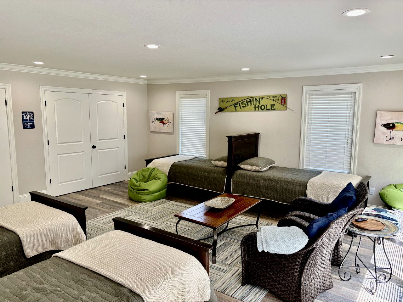 Spacious Lakefront House with Deck & EV Charging Near Oaklawn Casino in Hot Springs, AR