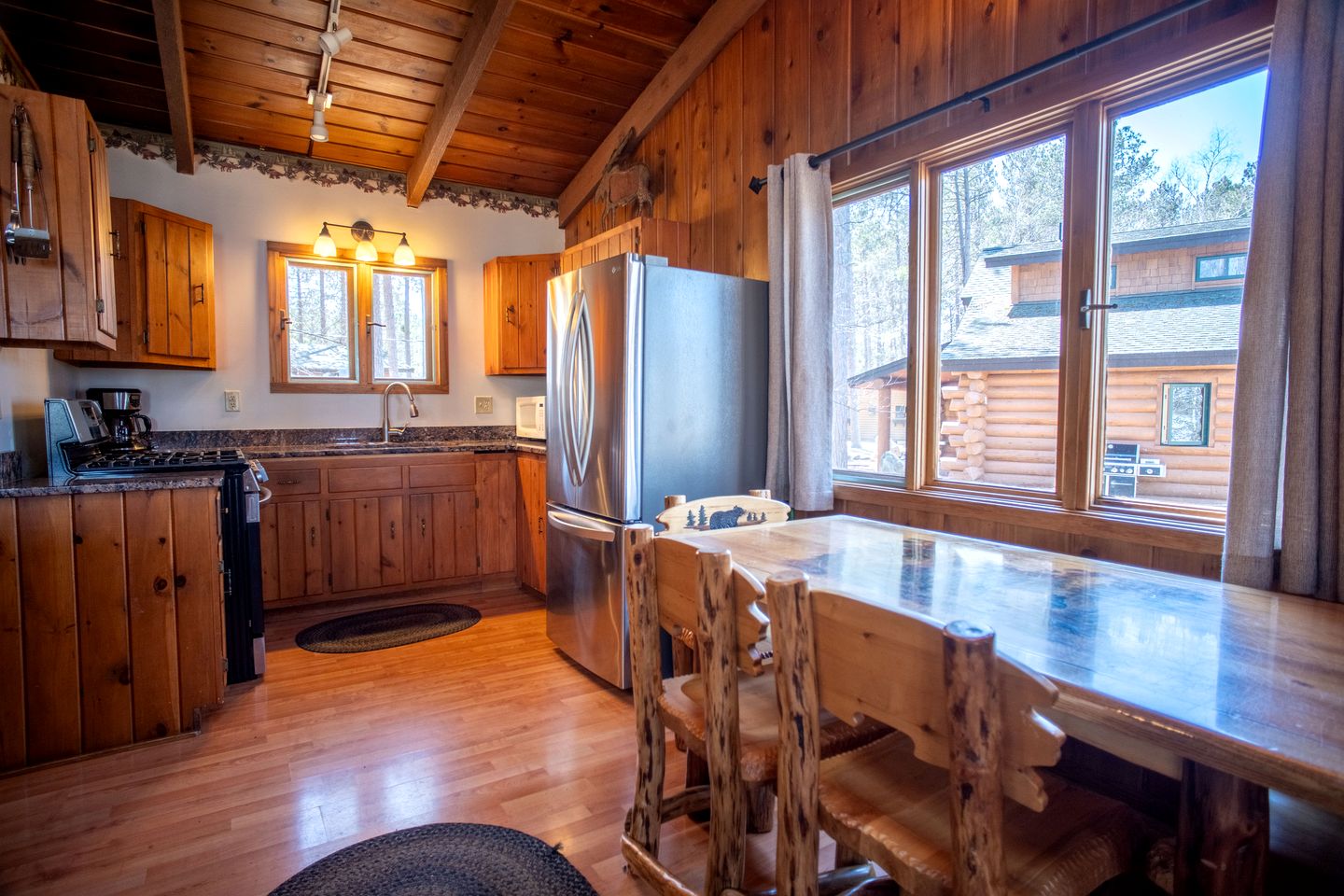 Spacious Lakeview Cabin with Large Deck & Rock Fireplace Near Babbitt, Minnesota