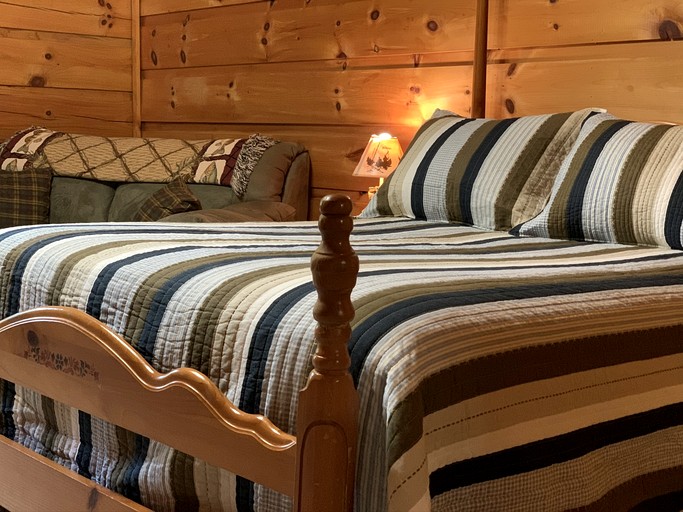 Log Cabins (United States of America, Monterville, West Virginia)