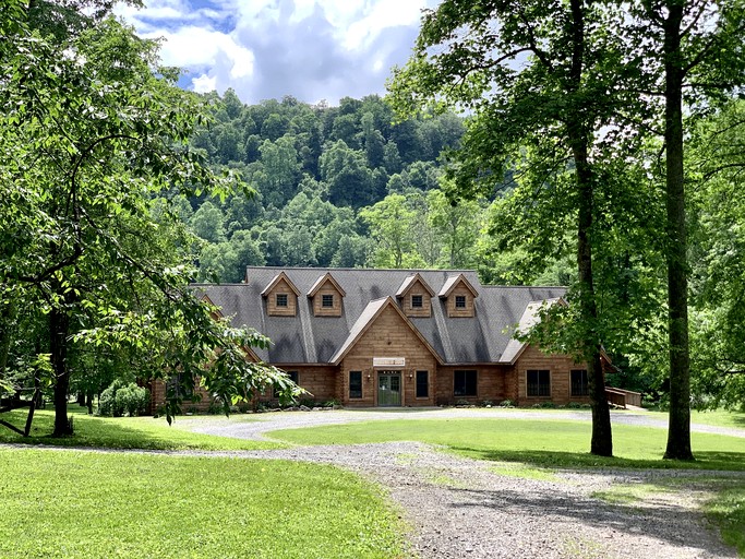 Log Cabins (United States of America, Monterville, West Virginia)